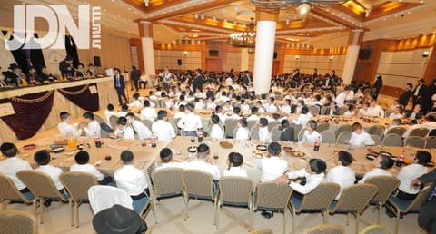 מאות ילדי חברת המשניות 'משנת יהודה' בסיום ש"ס משניות