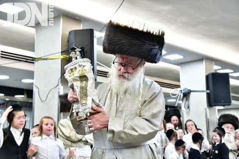 שמחת תורה בחצה"ק שמכנות הרועים