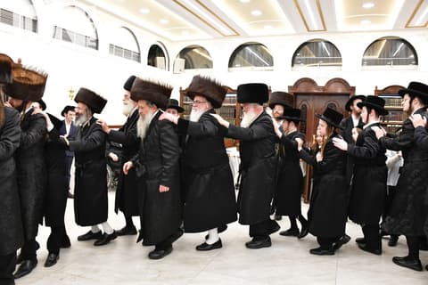 חג הסוכות בחצה"ק ביאלא רמת אהרן