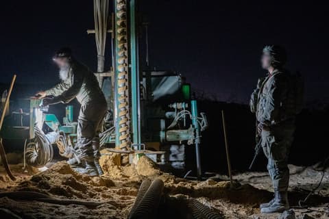 תיעוד: כך מחפשים מנהרות טרור ברצועת עזה