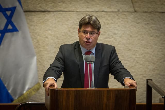 אופיר אקוניס הודה לקונסול הודו בניו יורק: "הצלתם חיים של 180 נוסעים בטיסה לתל אביב"