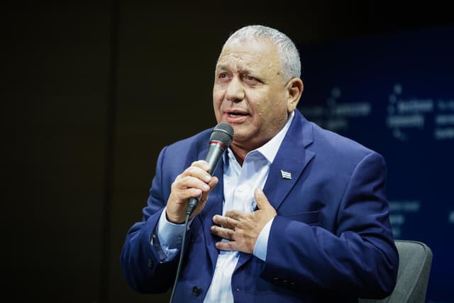 איזנקוט מגיב לליברמן: "לא להילחץ מרעשי רקע. השינוי בדרך!"