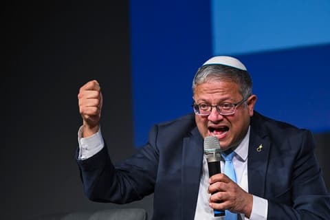 בן גביר ליועמ"שית: "אמשיך בהריסות המבנים בנגב למרות ניסיונותייך לסכל אותן"