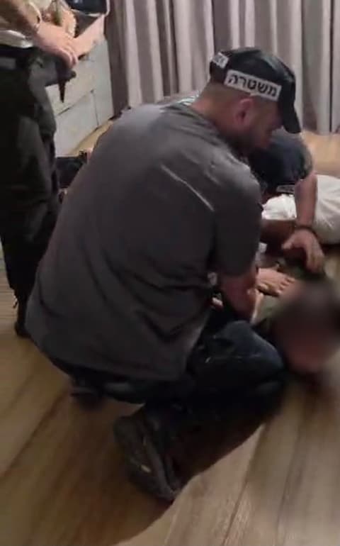 נעצר חשוד בדירת מסתור לאחר שביצע סחיטה באיומים וגרם נזק לקבלן עבודות עפר בצפון