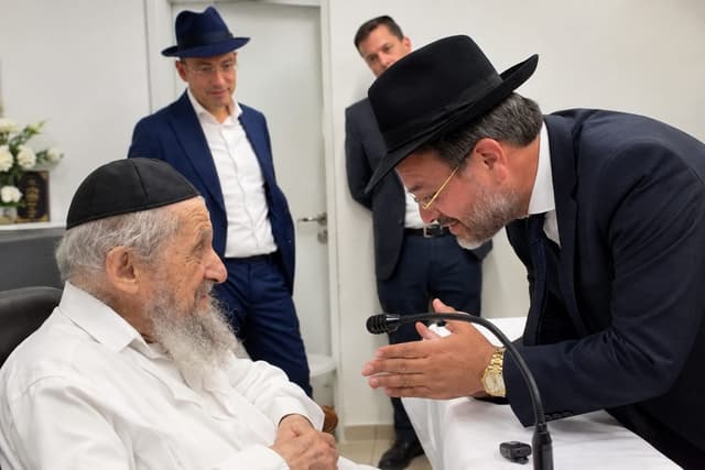 "איך זוכים לבן ת"ח"? התשובה של מרן רה"י הגר"ד לנדו לאיש התקשורת