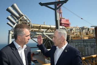 ראש הממשלה נתניהו ושר האנרגיה אלי כהן ביקרו באסדת "לוויתן"