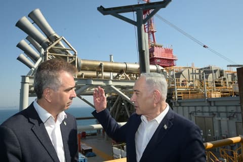 ראש הממשלה נתניהו ושר האנרגיה אלי כהן ביקרו באסדת "לוויתן"