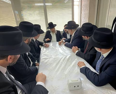 לראשונה: חברי סיעת "דגל התורה" בפגישה רשמית אצל מרן המשגיח
