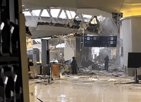 בעקבות התקיפות בנמלי התעופה: מחלקת המדינה באזהרה