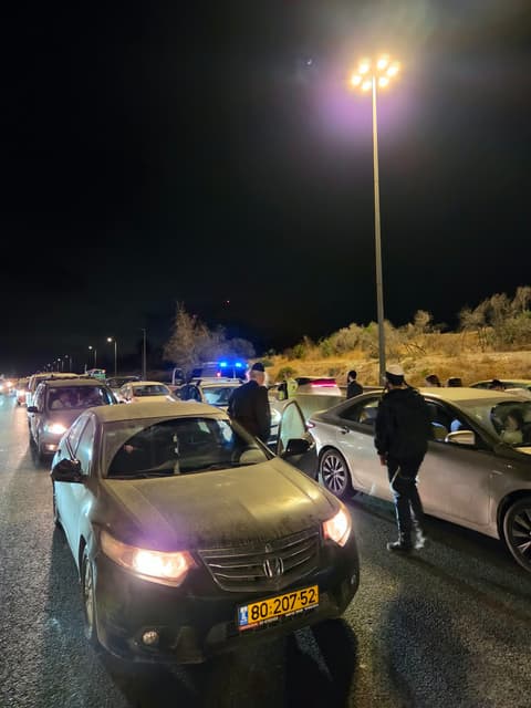 דריכות בירושלים: חשד לחוליית מחבלים המתכננת פיגוע; 2 עצורים בכביש 1