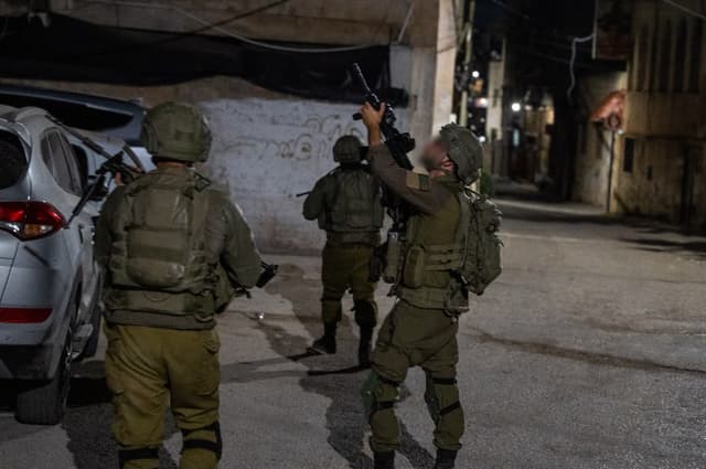 במבצע נרחב ביהודה ושומרון: כוחות הביטחון פעלו בכ-400 מוקדים ועצרו כ-40 חשודים