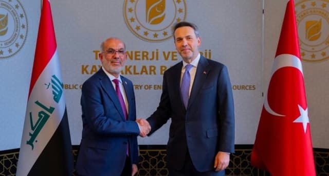 نەخشەڕێگەیەکی نوێی عێراق و تورکیا بۆ هاوبەشیی ئابووری و بەگەڕخستنەوەی هەناردەی نەوت