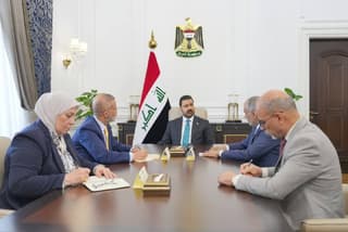 مكتب رئيس الوزراء يعلن توجيهاً بتثبيت المتعاقدين والأجراء واستحداث 120 ألف درجة وظيفية