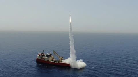 בגרמניה היללו את הטיל הימי הישראלי ל-500 ק"מ: "להרתיע את מחרחר המלחמה פוטין"