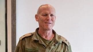 ניצן אלון: "החברה הישראלית זקוקה להנהגה אחרת, לא לסיסמאות כמו 'ניצחון מוחלט'"