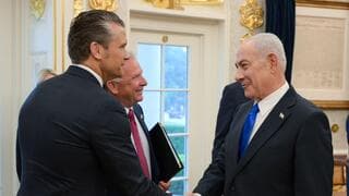 החיבוק מטראמפ, הפגישה החשאית וסימן השאלה הגדול: מי מבטיח שהפעם המשטר ייפול?