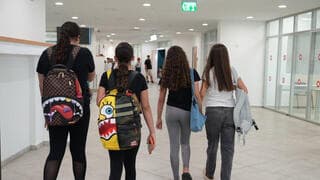 להפוך את י"ב לשנת מכינה ושנת שירות משולבת
