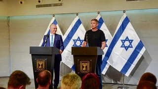 התקווה עדיין באמצע