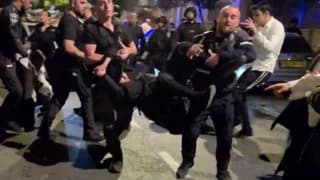 מעצר העריק נכשל: המוני חרדים קיצונים התפרעו במודיעין וצרו על חיילים | תיעוד