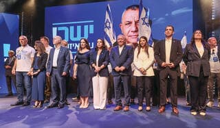 החשש בגוש השינוי מרשימת איזנקוט, ותגובתו: "היחיד שצריך להיות בלחץ מעריקים זה נתניהו"