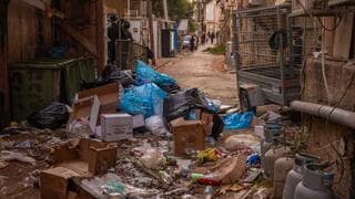 בין הרי האשפה לחגיגות הכספים בעירייה: מה שקורה בבני-ברק