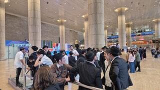 "לא מקובל": התנגדות נתניהו למעצר עריקים, תוכניתו לחוק פטור מהיר - והדרמה בנתב"ג