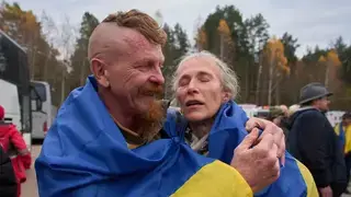 1,711 יום בנפרד: המפגש המרגש של בני הזוג מעיר המוקשים אחרי "הפסקת האש של מלניה"